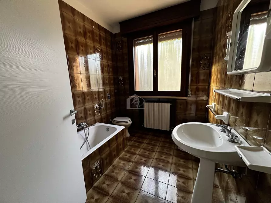 Immagine 9 di Appartamento in vendita  a Suzzara