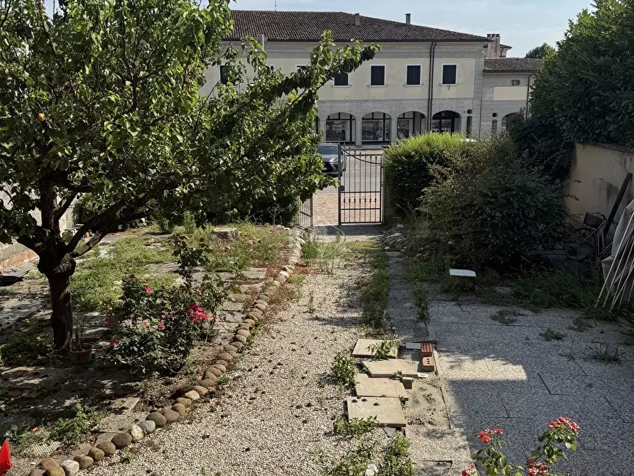 Immagine 16 di Casa indipendente in vendita  a Gonzaga