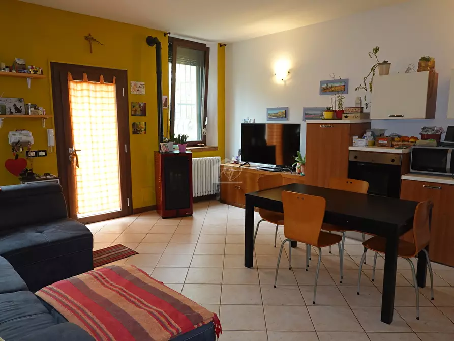 Immagine 4 di Appartamento in vendita  a Suzzara