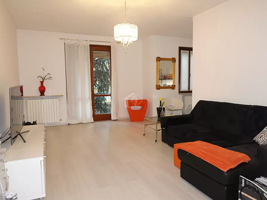 Immagine 1 di Appartamento in vendita  a Suzzara