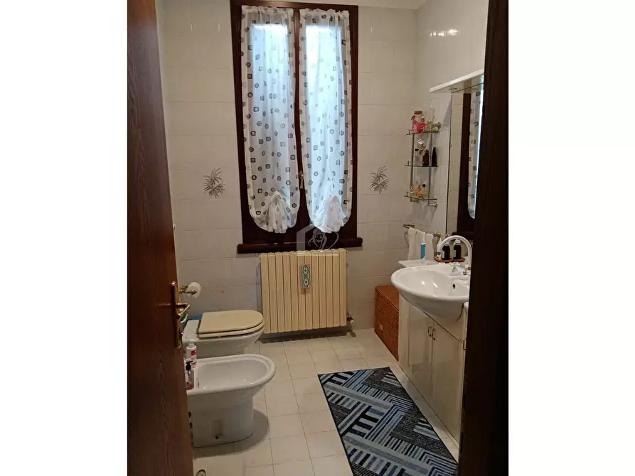 Immagine 5 di Rustico / casale in vendita  a Motteggiana