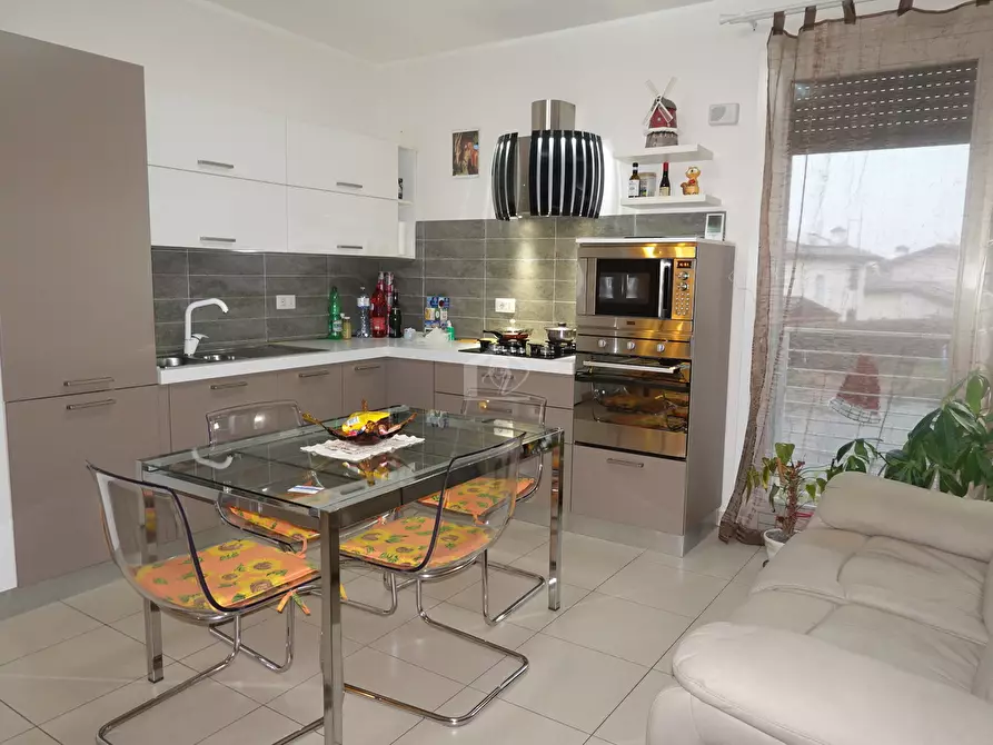 Immagine 7 di Appartamento in vendita  a Suzzara