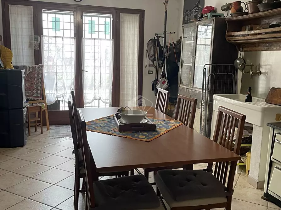 Immagine 4 di Casa indipendente in vendita  a Suzzara