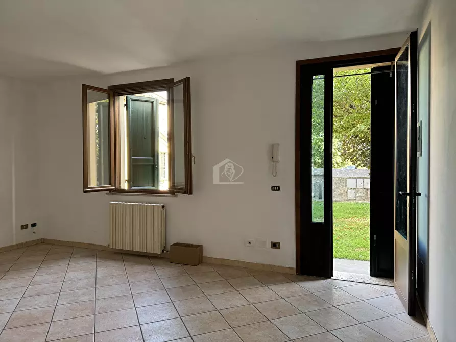 Immagine 2 di Appartamento in vendita  a Luzzara