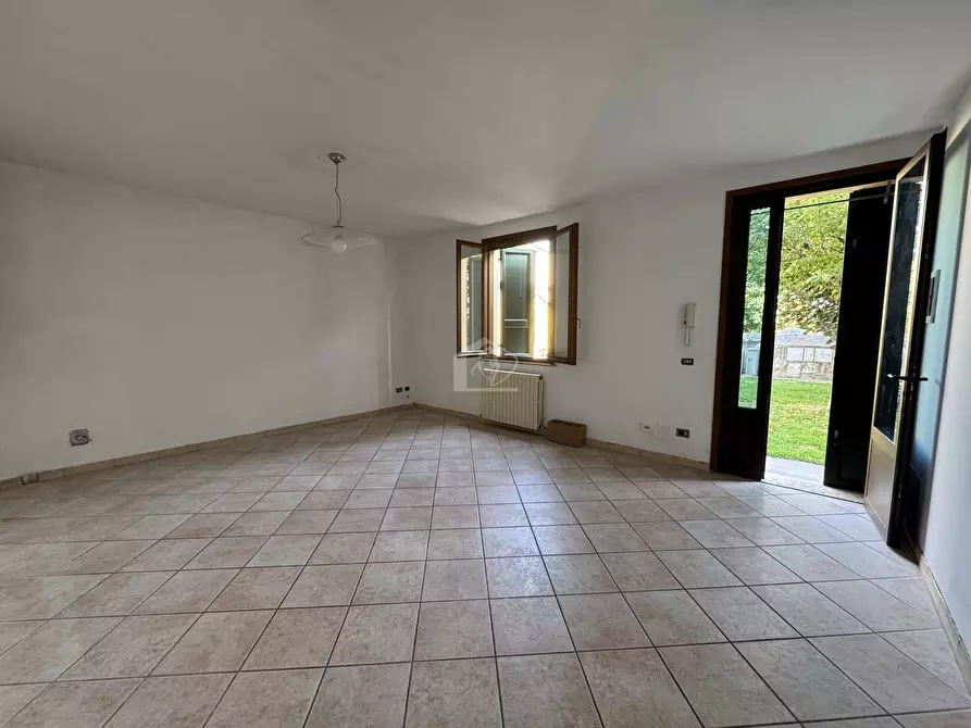 Immagine 4 di Appartamento in vendita  a Luzzara