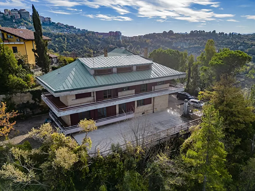 Villa in vendita in Strada Madonna della Vittoria a Chieti