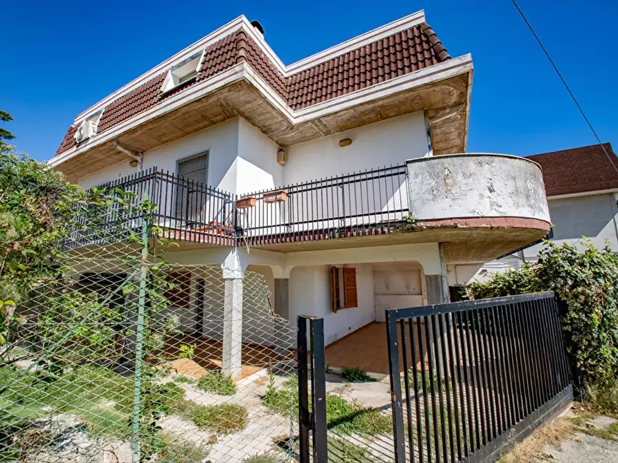 Villa in vendita in Contrada Colle Marconi, 43 a Bucchianico