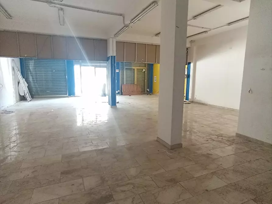 Immagine 4 di Locale commerciale in vendita  a Trapani