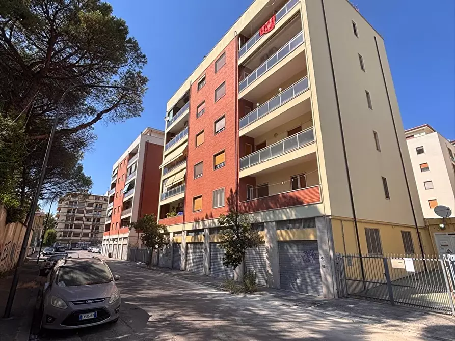 Immagine 1 di Appartamento in vendita  in via scipione l'africano 45 a Pescara
