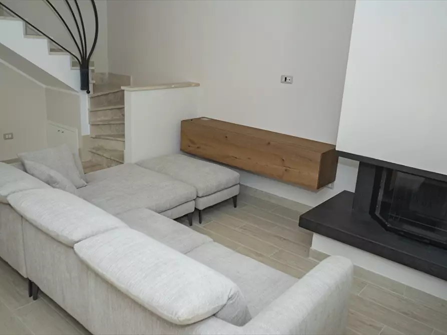 Immagine 1 di Villa in vendita  in Via primiero 150 a Anzio