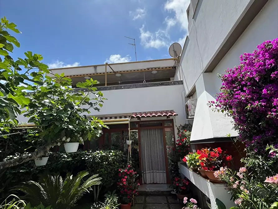 Immagine 1 di Villetta a schiera in vendita  in via delle Pratoline 19 a Anzio