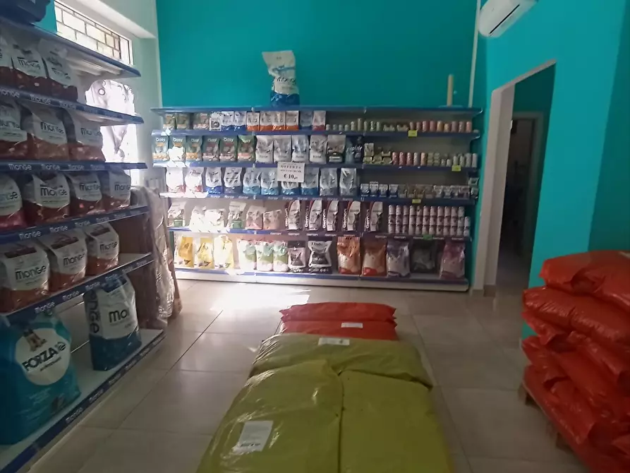 Immagine 6 di Attività commerciale in vendita  in via marconi a Erice