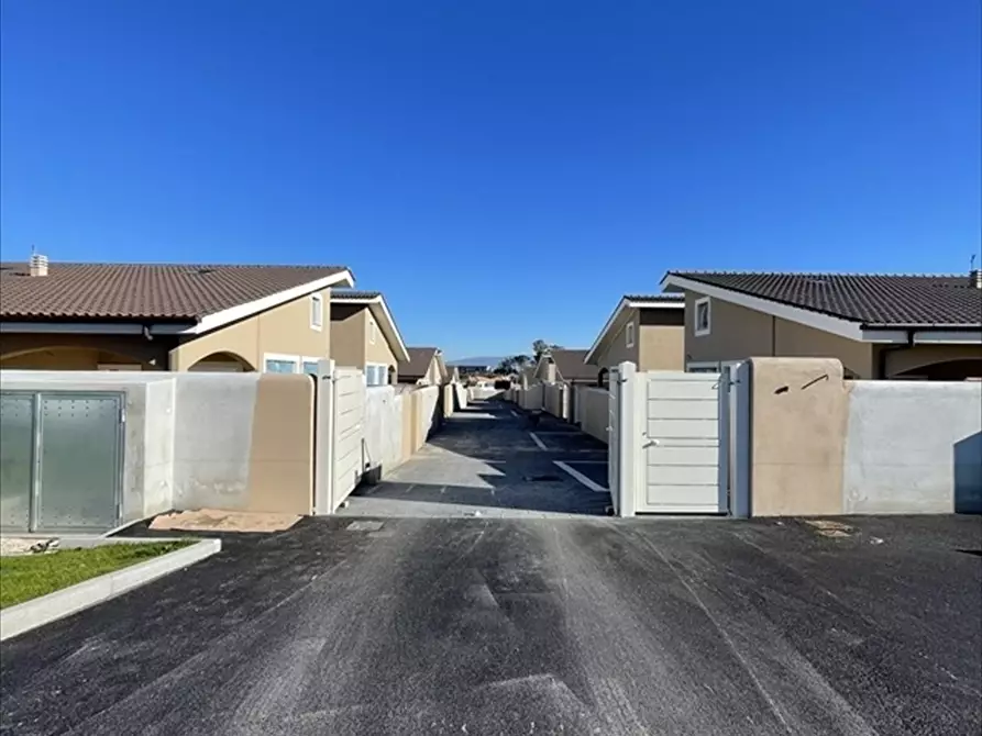 Immagine 28 di Villa in vendita  in Via del Miglioramento  a Anzio