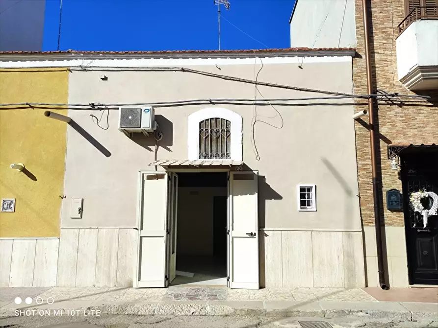 Immagine 2 di Casa indipendente in vendita  a Cerignola