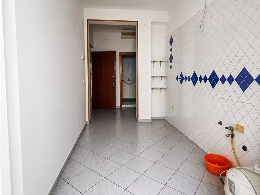 Immagine 4 di Appartamento in affitto  in via cesare battisti 83 a Taranto