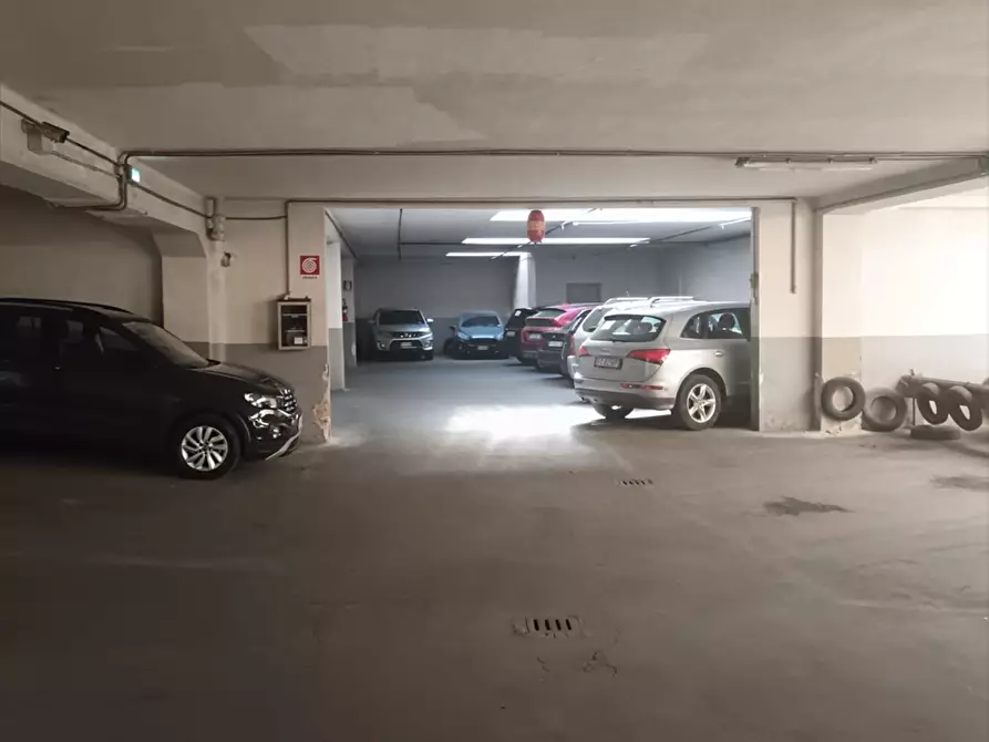 Immagine 2 di Deposito in vendita  in Via Dalmazia, 159 a Bari