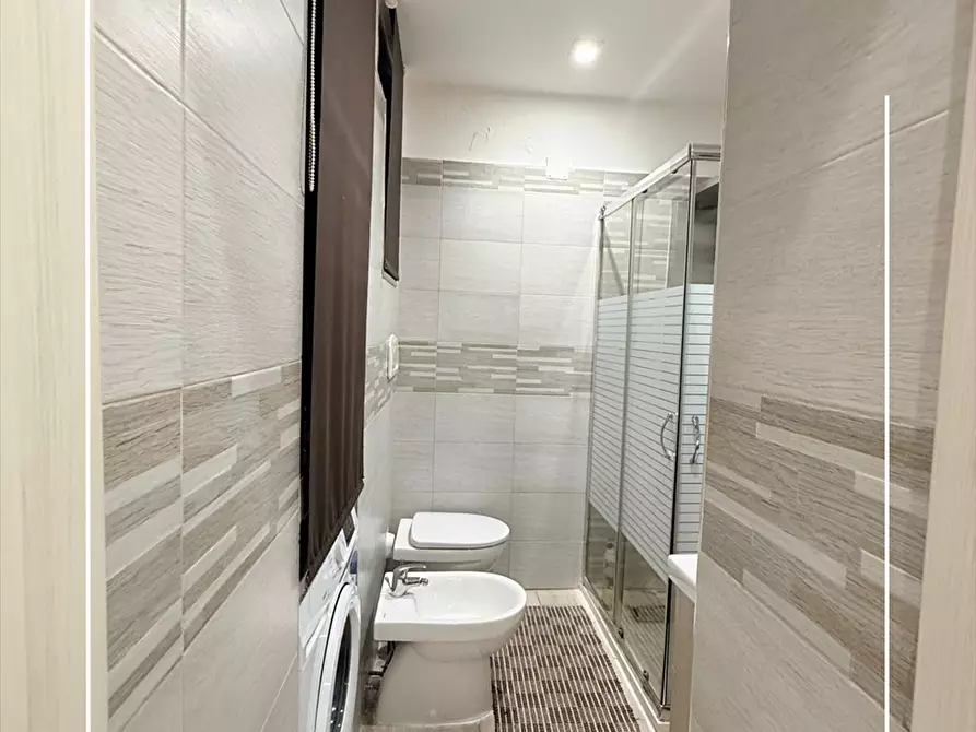 Immagine 13 di Appartamento in vendita  in via amalfi 5 a Taranto