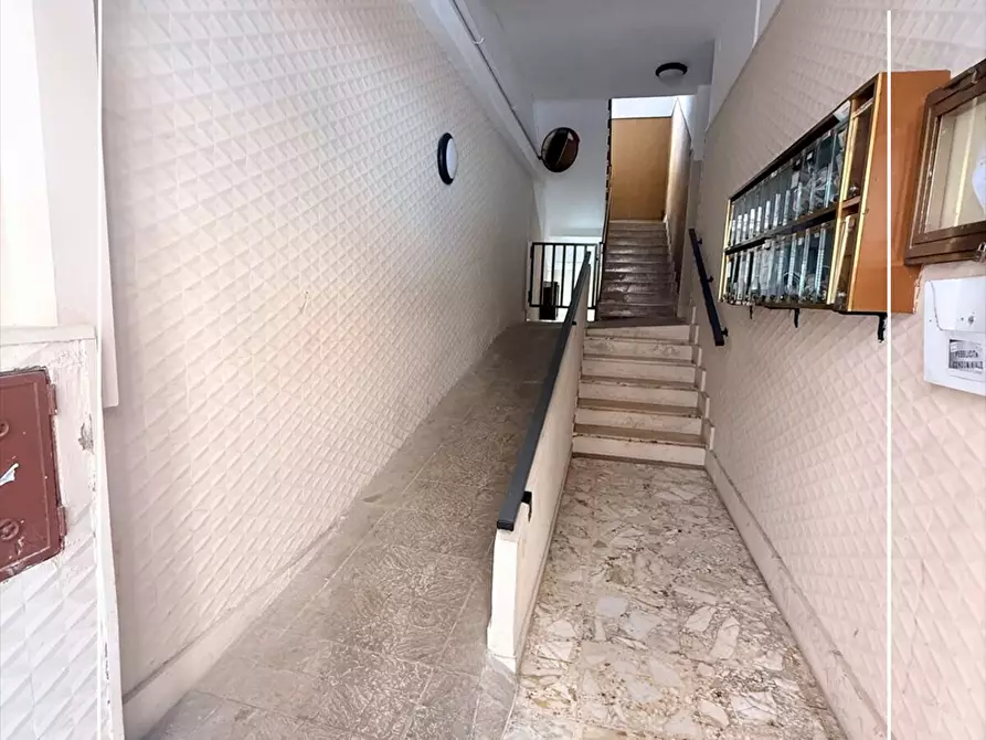 Immagine 2 di Appartamento in vendita  in VIA CAGLIARI 15 a Taranto