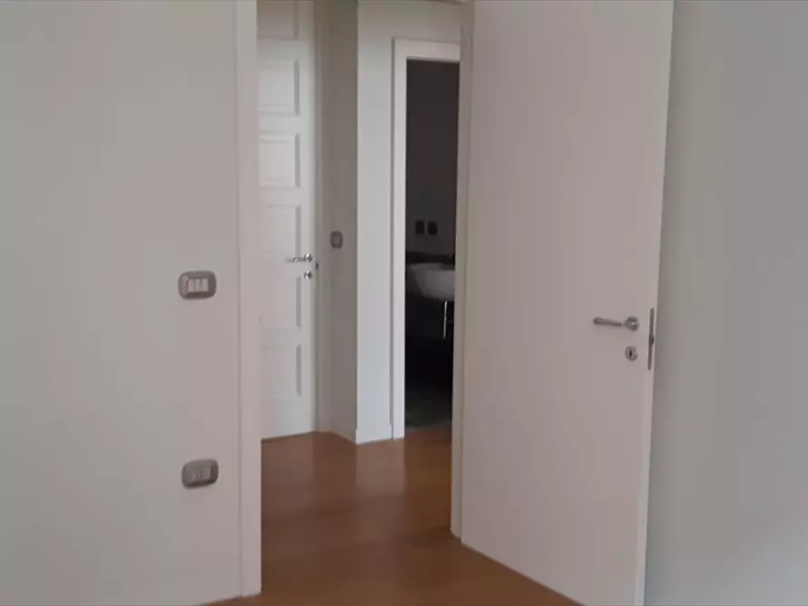 Immagine 9 di Appartamento in vendita  in Via Roberto da Bari 75 a Bari