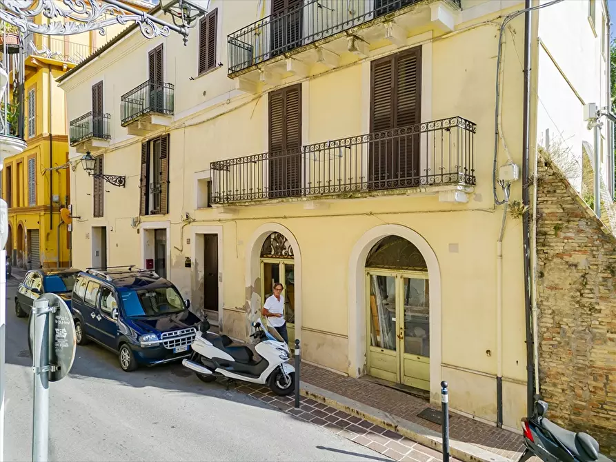 Immagine 2 di Appartamento in vendita  in VIA SELECCHY a Chieti