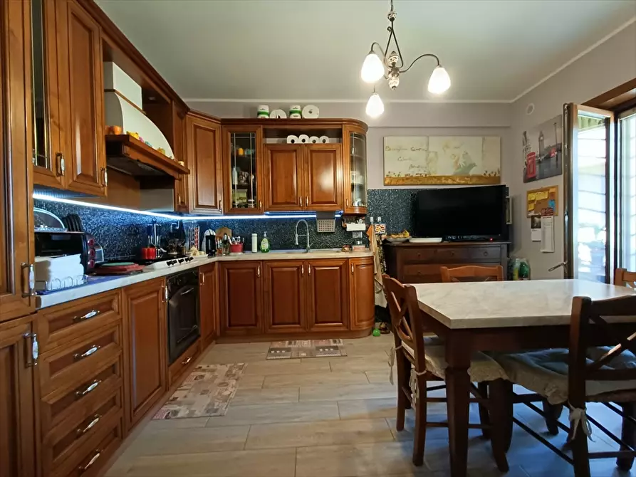 Immagine 10 di Villa in vendita  in via primiero a Anzio