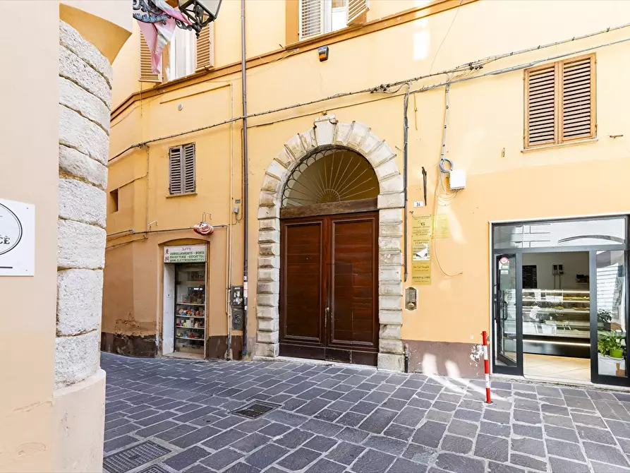 Immagine 2 di Ufficio in affitto  in Via Cesare De Lollis a Chieti