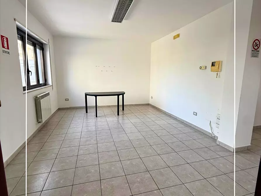 Immagine 4 di Ufficio in affitto  in via quintino quagliati 10 a Taranto