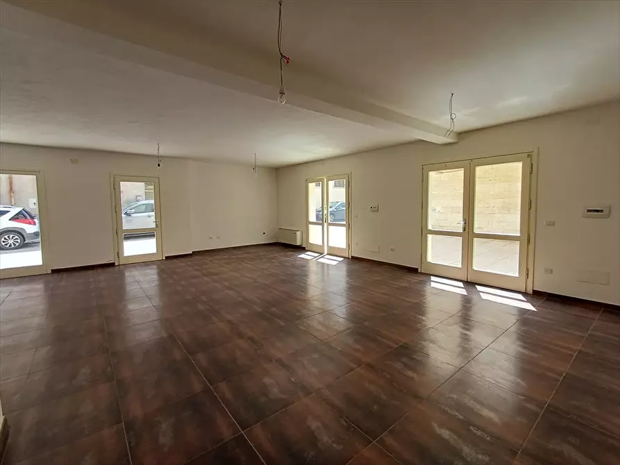 Immagine 19 di Locale commerciale in vendita  in Via Libio n. 32 a Porto Torres