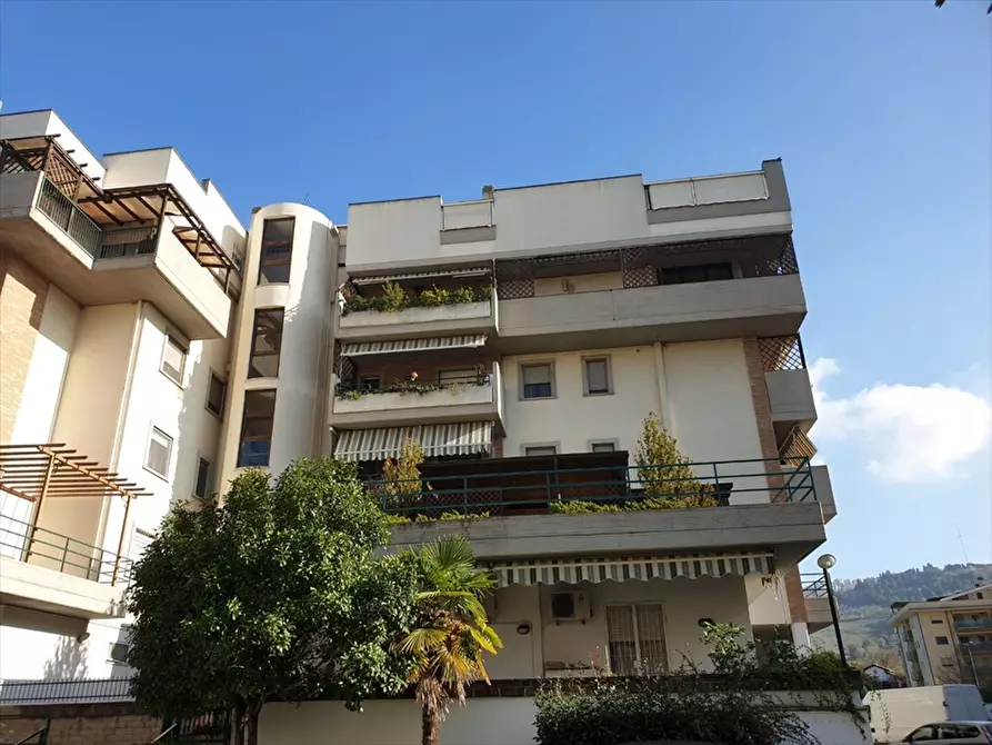 Immagine 19 di Appartamento in vendita  a Chieti