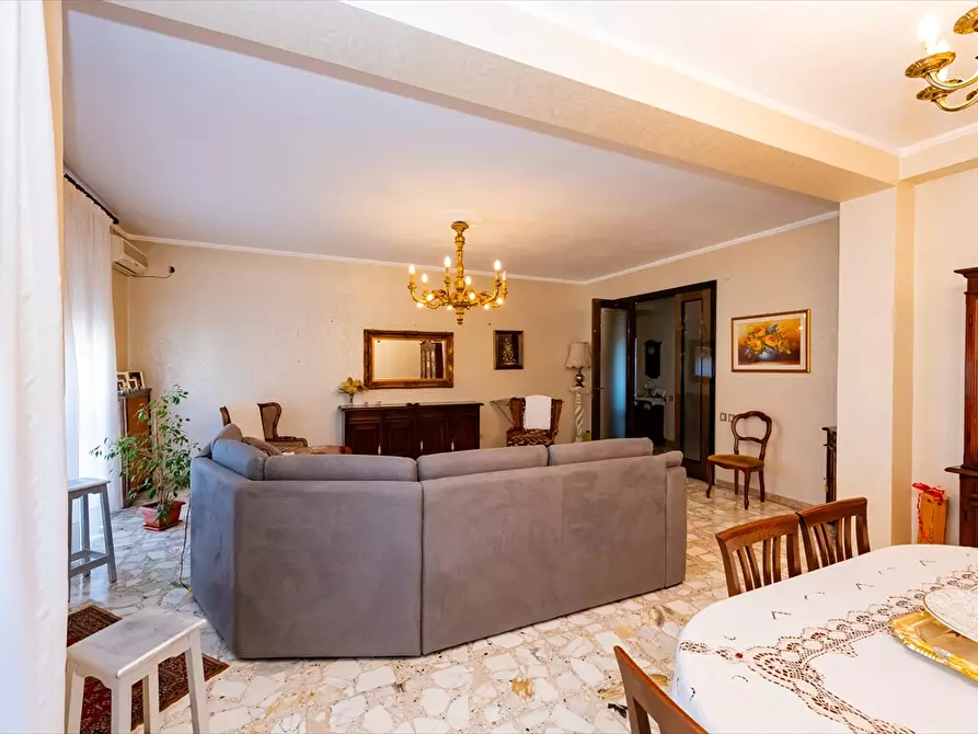 Immagine 6 di Appartamento in vendita  in Via Colazilli a Chieti