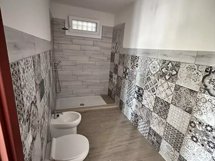 Immagine 26 di Villa in vendita  in via odino a Anzio