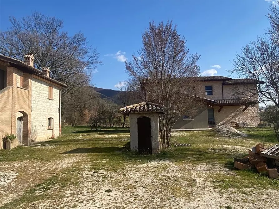 Immagine 3 di Rustico / casale in vendita  in Strada di San Leonardo a Gualdo Tadino