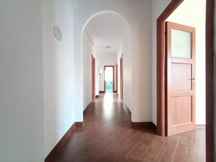 Immagine 1 di Appartamento in vendita  in Via Novi a Ovada