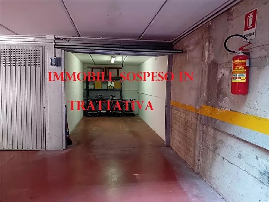 Immagine 2 di Box auto in vendita  in via Franco Faccio 20 a Milano