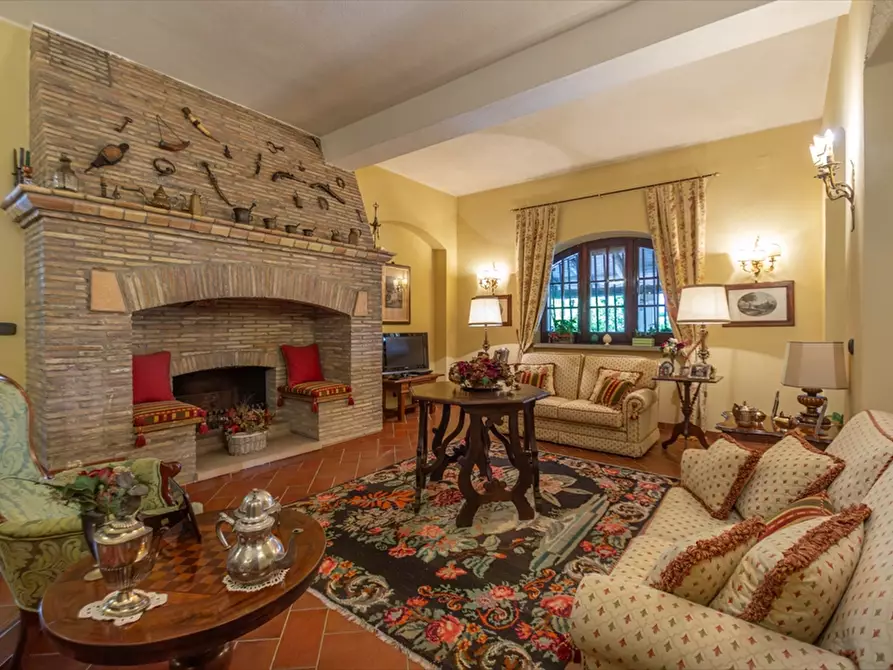 Immagine 2 di Villa in vendita  a Bucchianico