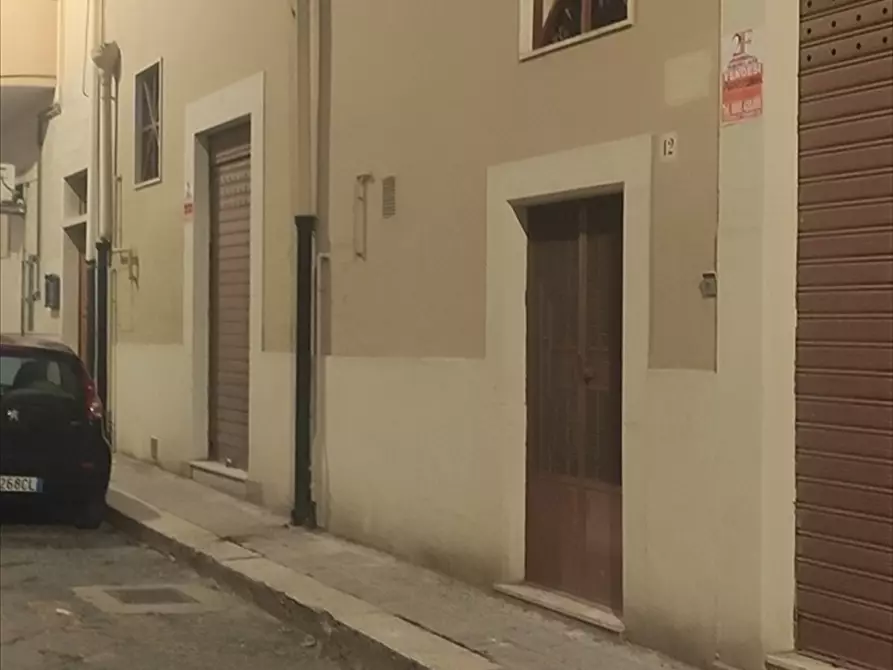 Immagine 2 di Casa indipendente in vendita  a Cerignola
