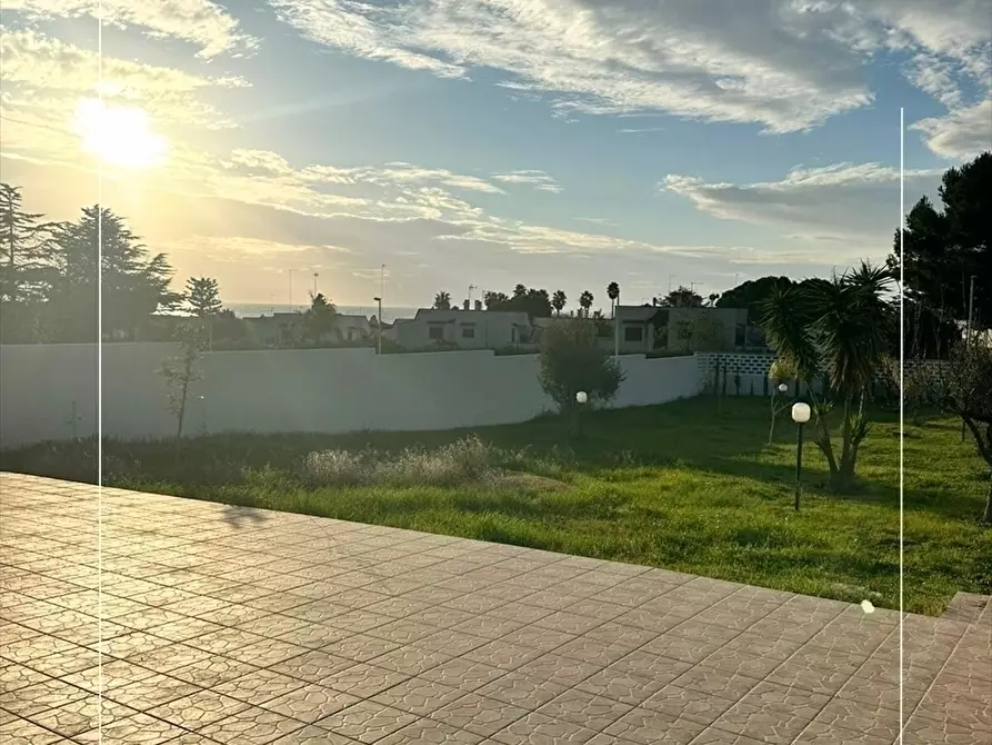 Immagine 7 di Villa in vendita  in VIA SATURO 407 a Leporano