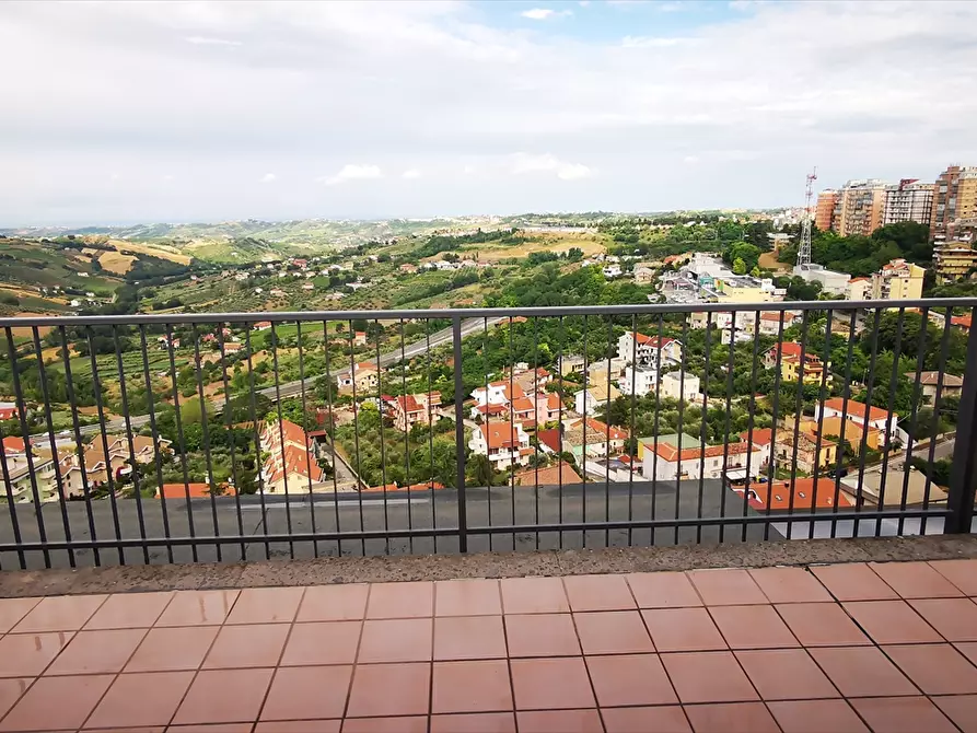 Immagine 19 di Appartamento in vendita  in Via Silvino Olivieri a Chieti