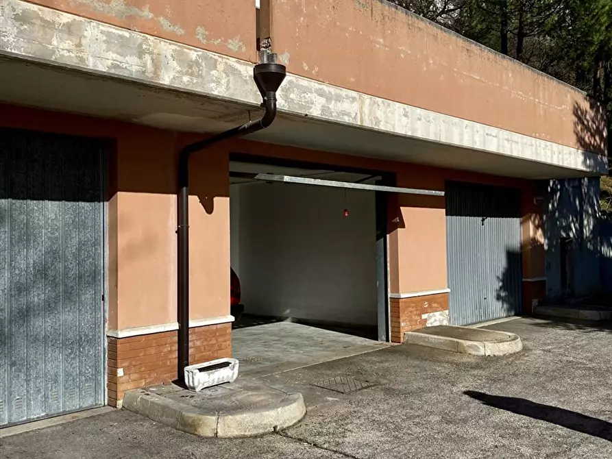 Immagine 1 di Garage in vendita  in Via San Camillo de Lellis a Chieti