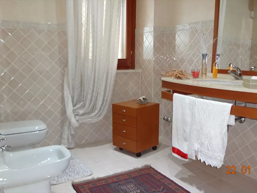 Immagine 10 di Villa in vendita  in Via Vittorio Veneto a Chieti