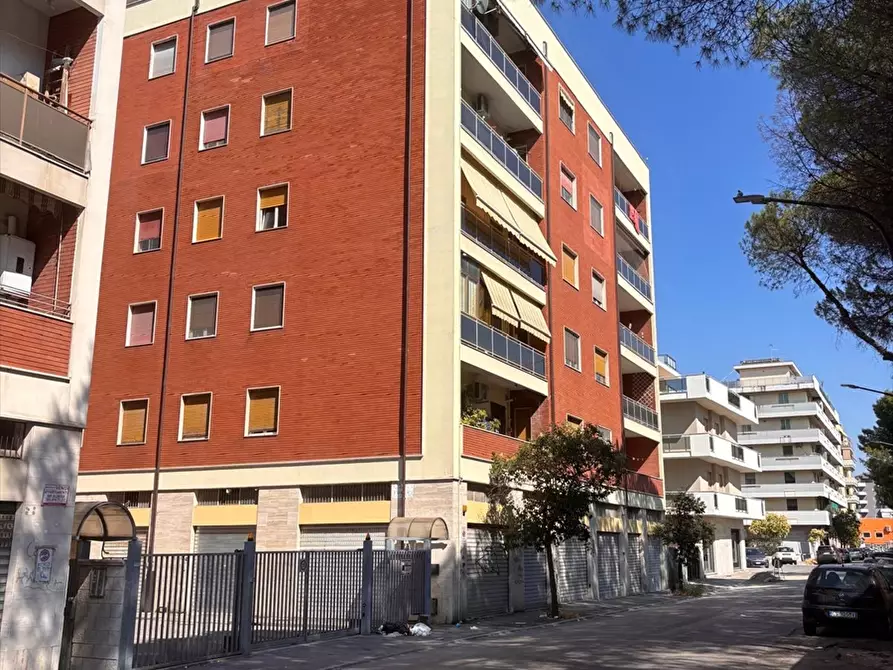 Immagine 2 di Appartamento in vendita  in via scipione l'africano 45 a Pescara
