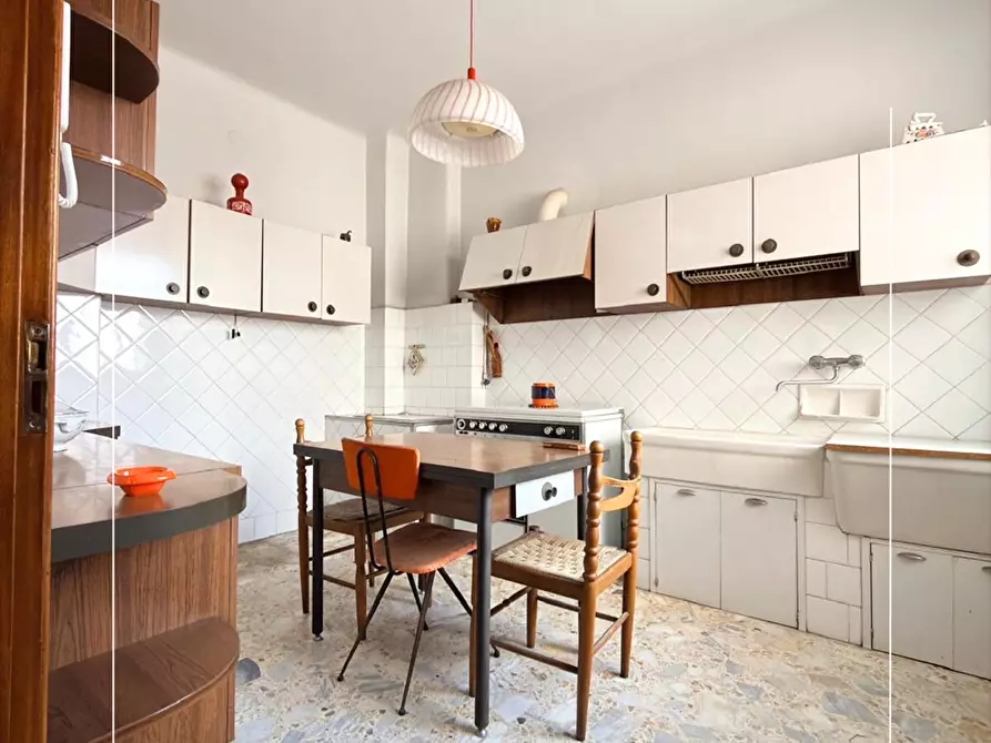 Immagine 12 di Appartamento in vendita  in via temenide 73 a Taranto