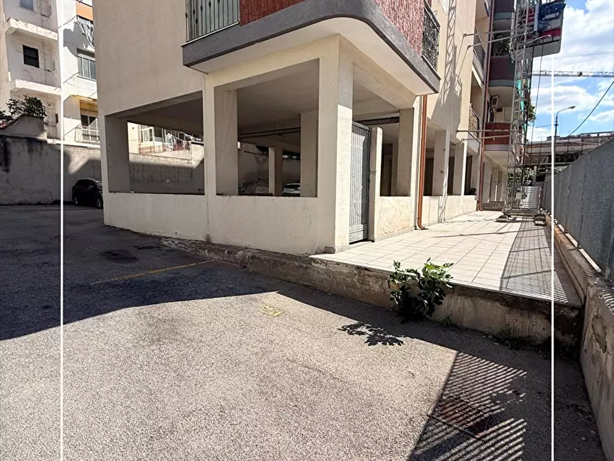 Immagine 2 di Appartamento in vendita  in via toscana47  a Taranto