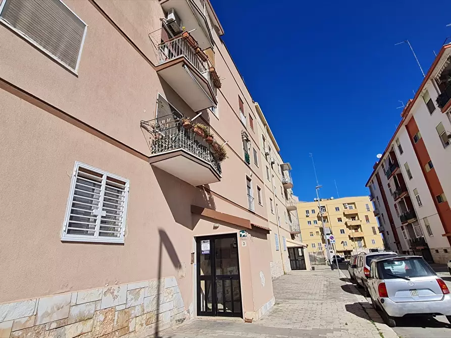Immagine 1 di Appartamento in vendita  in Via Cagliari, 3 a Bari