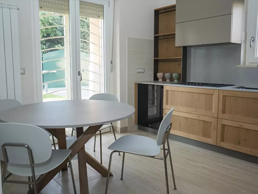 Immagine 6 di Villa in vendita  in Via primiero 150 a Anzio