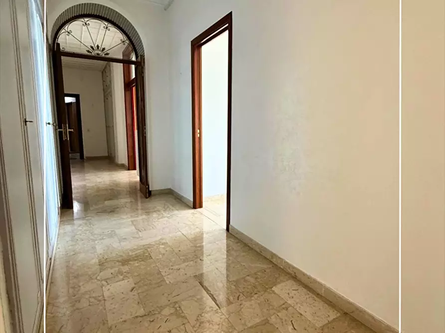 Immagine 8 di Appartamento in vendita  in via cavallotti 153 a Taranto