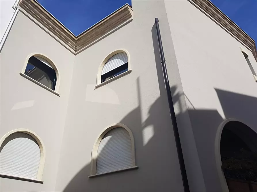 Immagine 5 di Palazzo in vendita  in Largo Fra Pantaleo a Palagiano