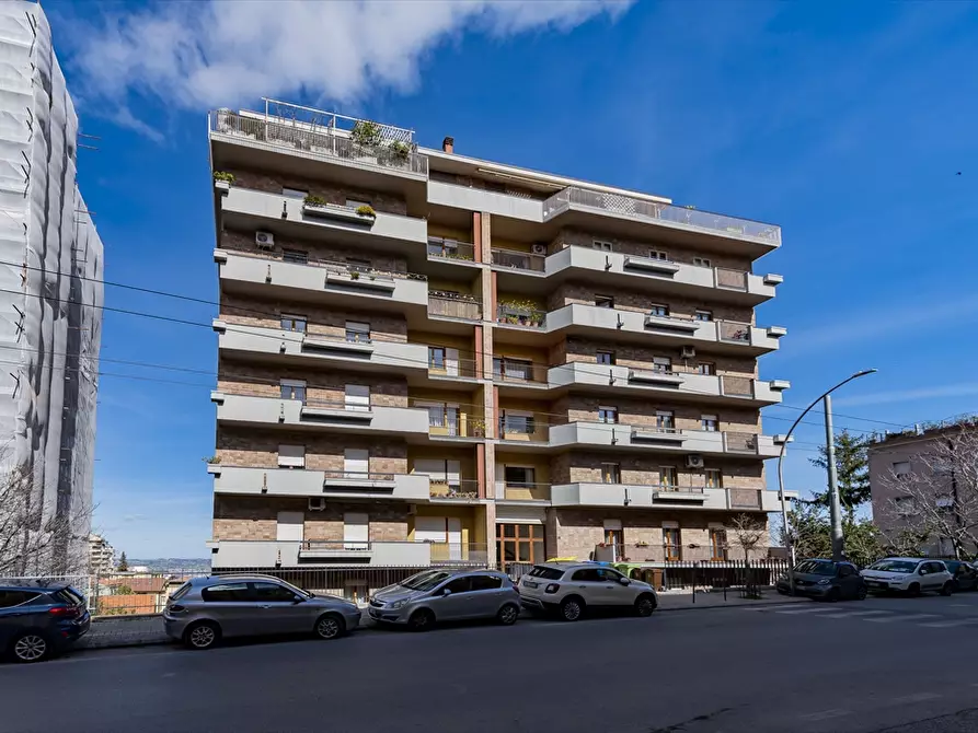 Immagine 30 di Appartamento in vendita  in Via Federico Salomone, 3 a Chieti