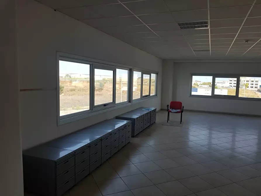 Immagine 8 di Ufficio in affitto  in Via Agrigento, 49 a Modugno