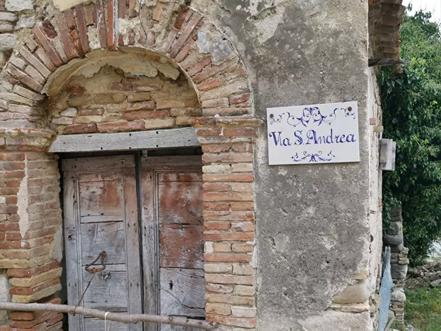 Immagine 8 di Rustico / casale in vendita  in Via S. aNDREA a Vicoli